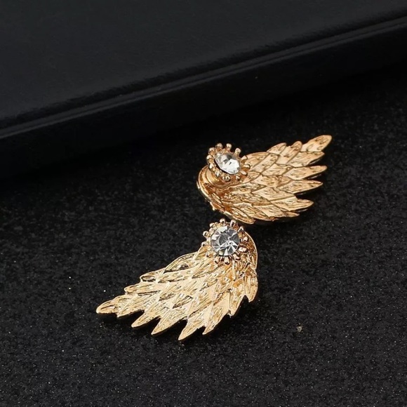 Jewelry - NEW Gold Angel wing Earrings